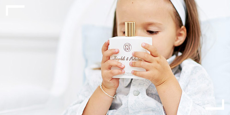 مسمومیت کودک بر اثر خوردن عطر و ادکلن